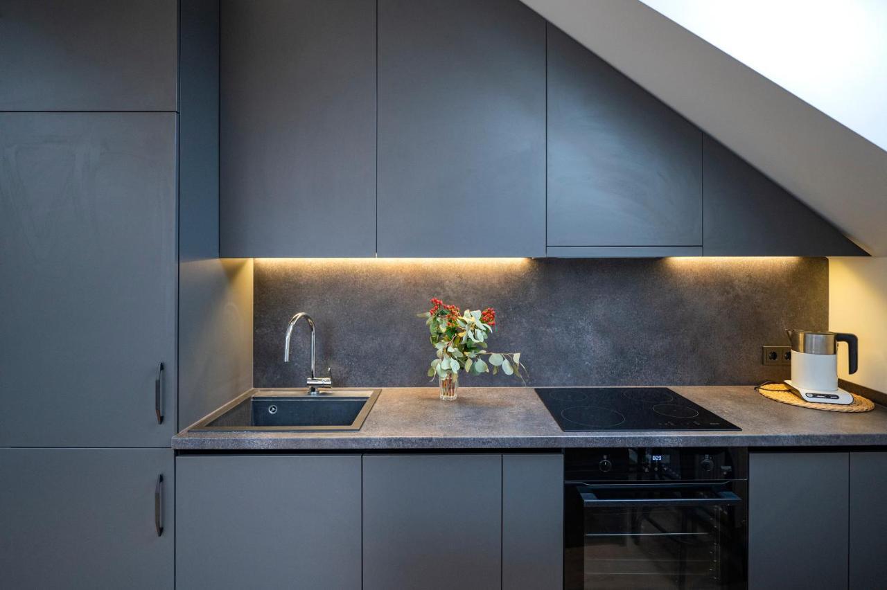 Loft 1 Bd Old Town Apartment By Hostlovers Kaunas Exterior foto